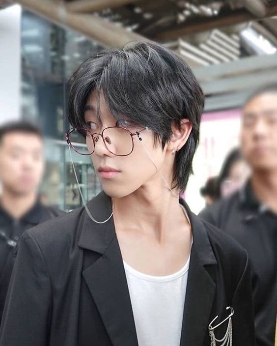 Sedang Tren, Begini Gaya 10 Kpop Idol dengan Rambut Mullet