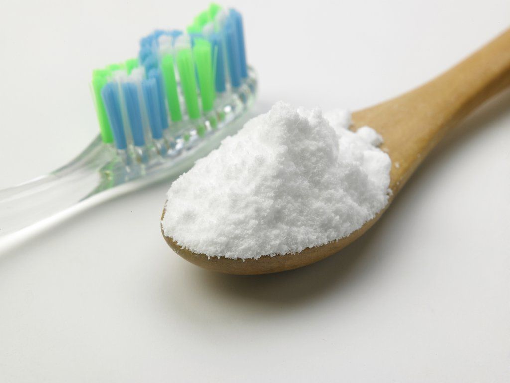 5 Cara Menghilangkan Karang Gigi dengan Bahan Mudah di Rumah 