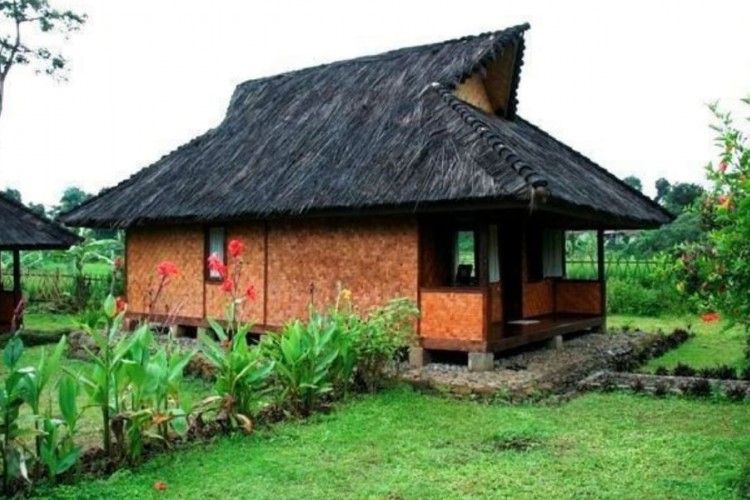 Jarang Diketahui, Ini 7 Rumah Adat Suku Sunda yang Unik