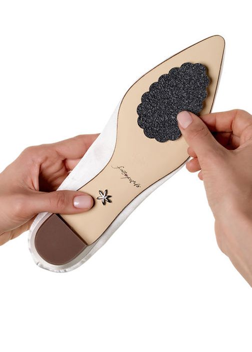Cara Mudah Atasi Sol Sepatu atau Sandal yang Licin
