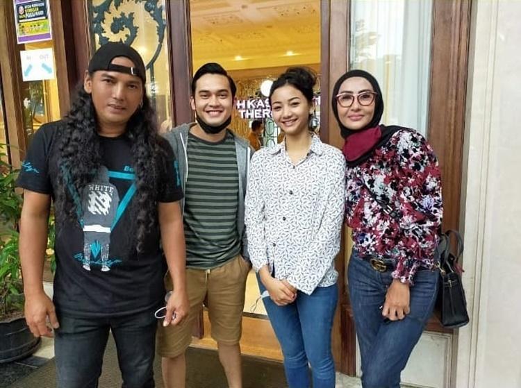 Dikabarkan Putus, Ini 10 Kenangan Manis Glenca Chysara dan Adi Sastro