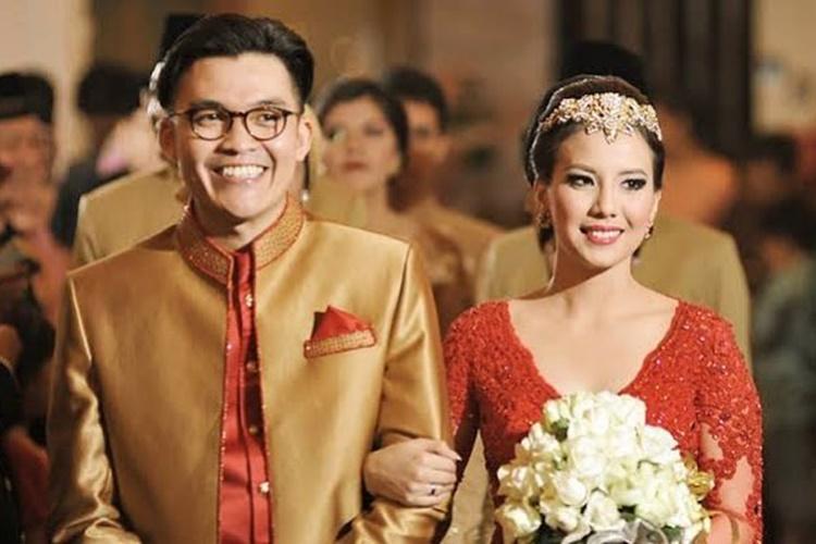 Diet Demi Suami, Ini 9 Potret Harmonis Rumah Tangga Tya Ariestya
