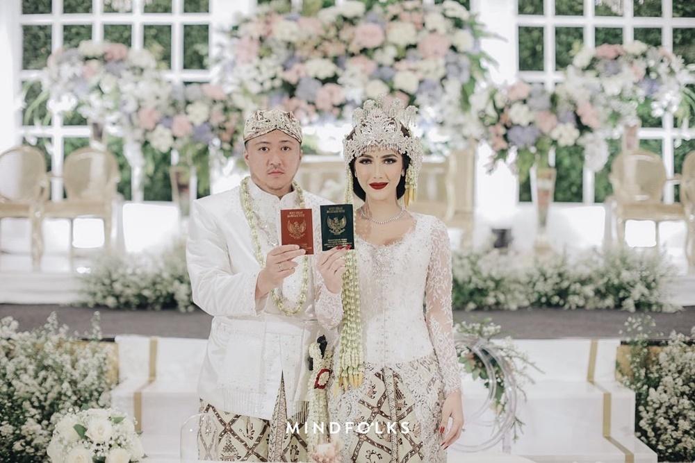 Menikah di Usia 18, Intip 10 Momen Bahagia Syahra Larez dan Suami