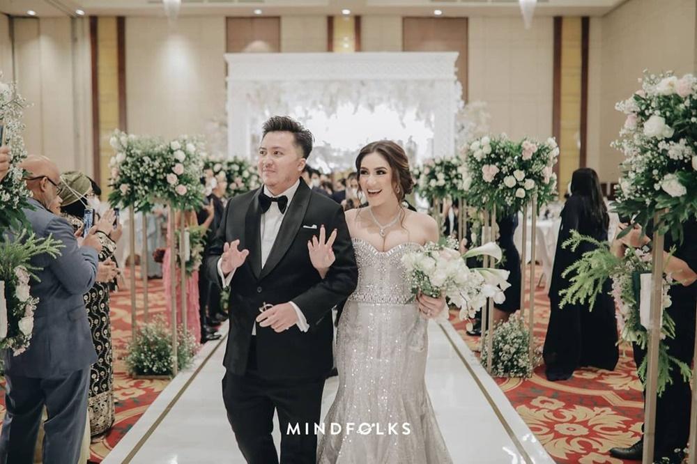 Menikah di Usia 18, Intip 10 Momen Bahagia Syahra Larez dan Suami