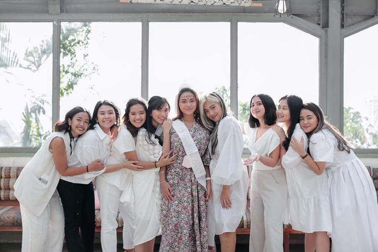 10 Potret Keseruan Bridal Shower Aurel Hermansyah, Auranya Memancar!