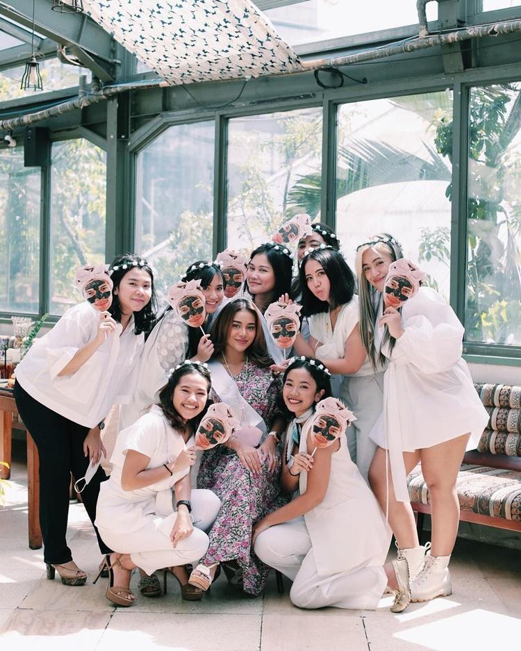 10 Potret Keseruan Bridal Shower Aurel Hermansyah, Auranya Memancar!