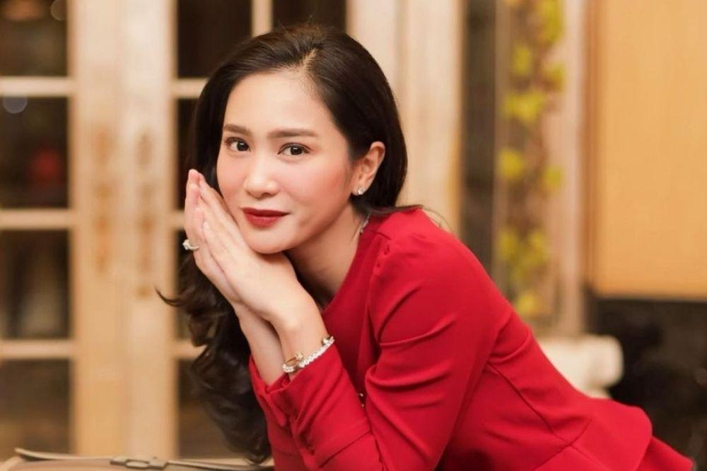 7 Pesona Seleb yang Dinikahi Pria Jauh Lebih Tua 