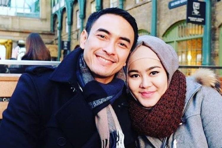 9 Fakta Sherrin Tharia, Mantan Istri Zumi Zola yang Kini Lepas Hijab