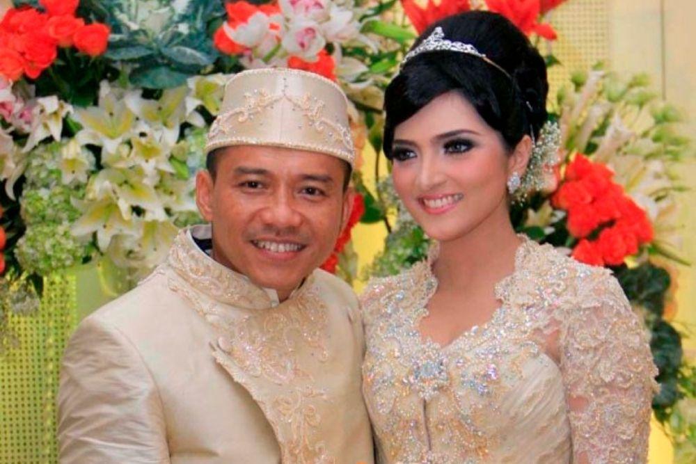 Pernikahannya Disiarkan Langsung, Begini Riasan Manglingi Para Seleb