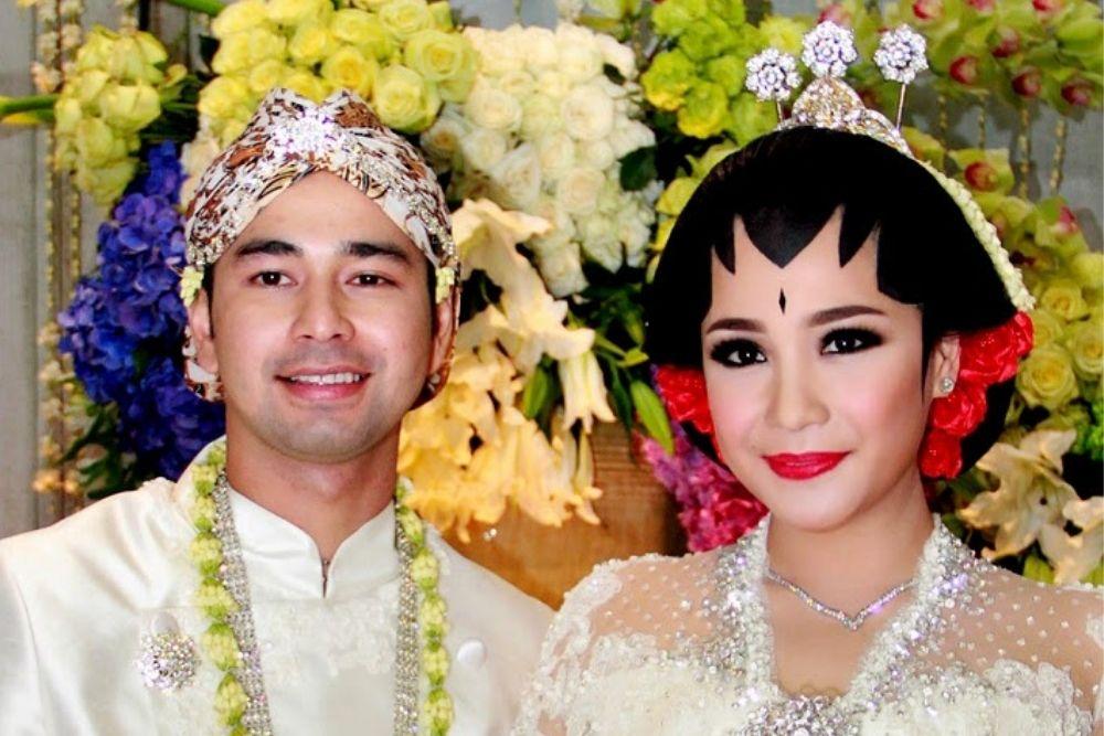 Pernikahannya Disiarkan Langsung, Begini Riasan Manglingi Para Seleb