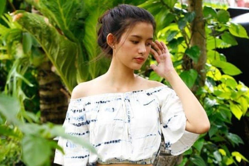 Miliki Kecantikan Alami, Intip Pesona Sarah Menzel Berpulaskan Makeup