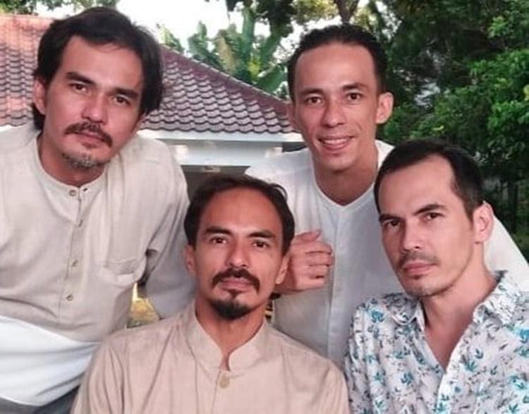 Kompak Sejak Kecil, Ini 10 Potret Harmonis Syach Bersaudara