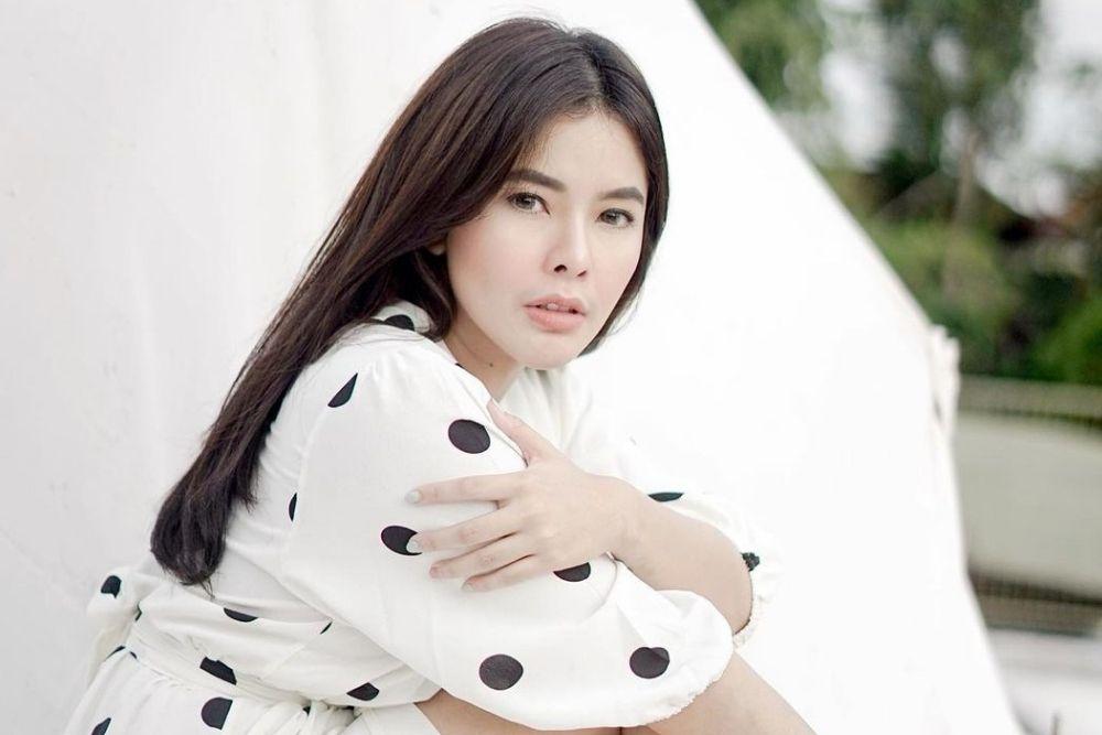 7 Pesona Perempuan yang Pernah Dekat dengan Billy Syahputra
