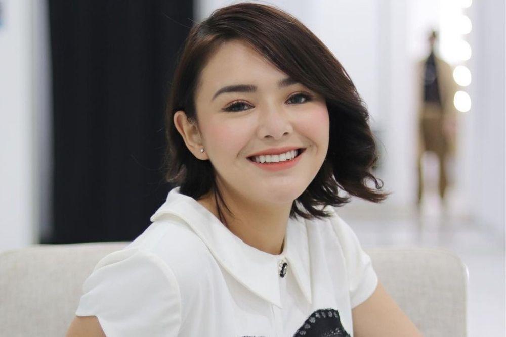 7 Pesona Perempuan yang Pernah Dekat dengan Billy Syahputra