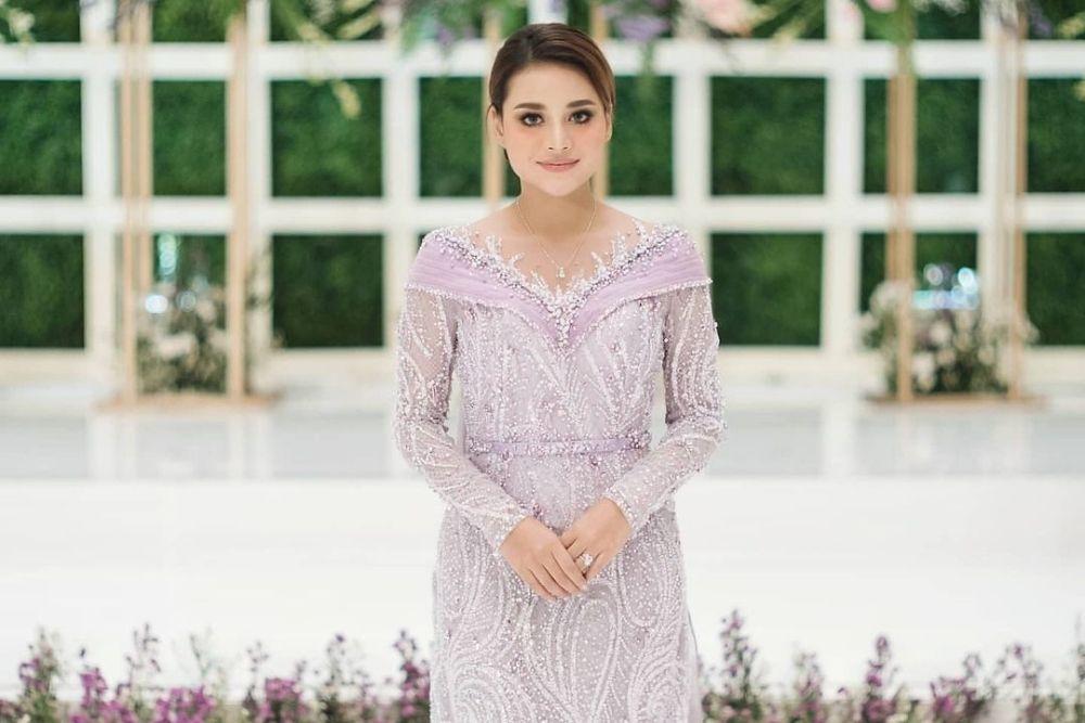 Pernikahannya Disiarkan Langsung, Begini Riasan Manglingi Para Seleb