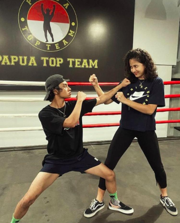 Makin Mesra, Ini 10 Adu Gaya Pacaran Bastian-Sitha vs Shafa-Bintang