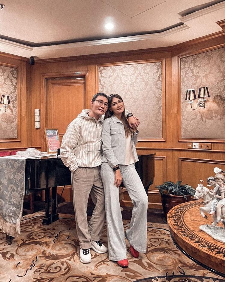 Makin Mesra, Ini 6 Potret Luna Maya dan Otis Hahijary yang Bikin Heboh