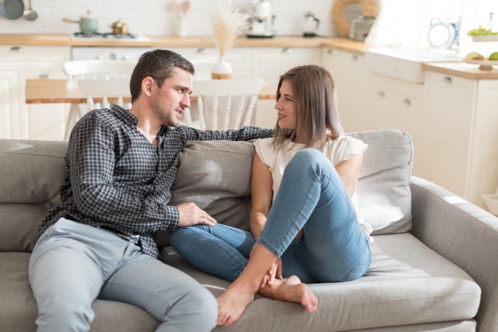 Jangan Pakai Emosi, Ini 5 Cara Hadapi Pasangan yang Keras Kepala