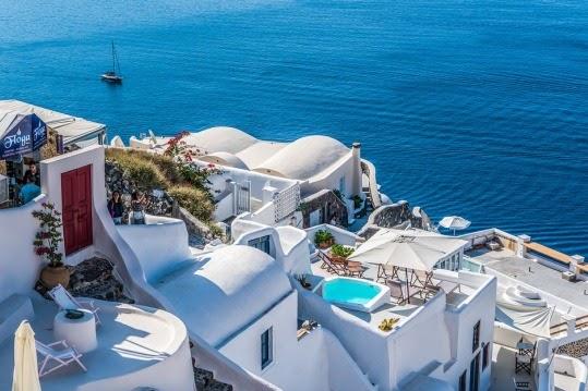 Selain Pulau Ungu di Korea, Ada 5 Destinasi Wisata Berciri Khas Warna