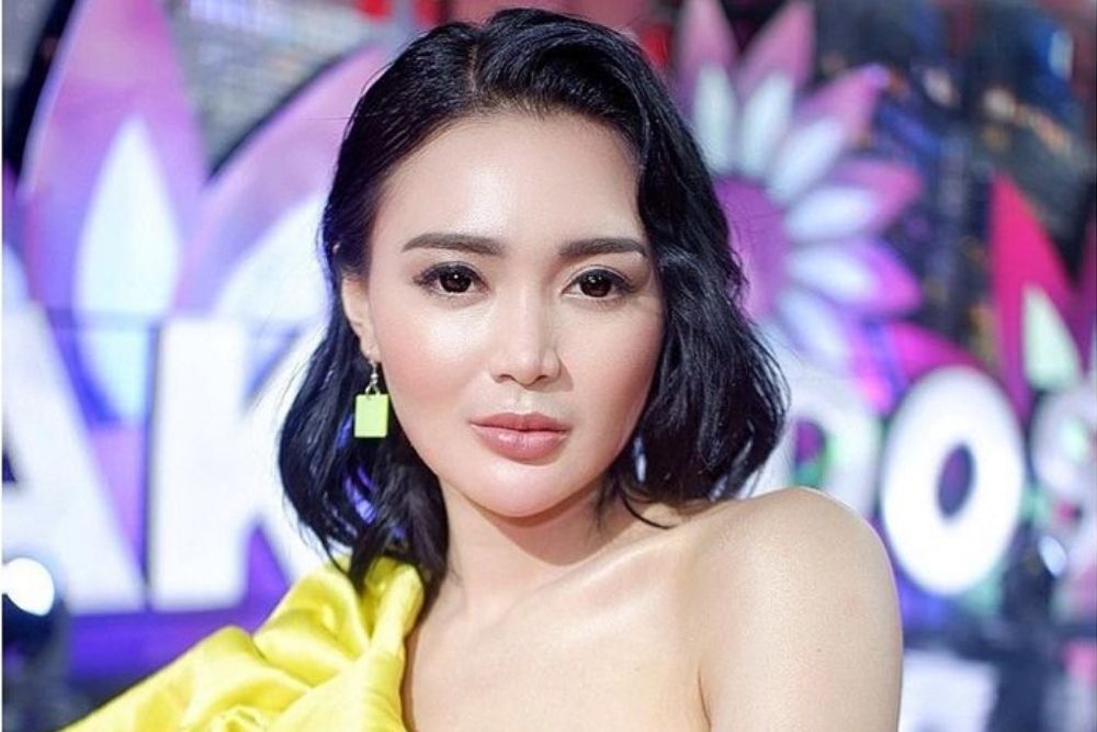 Aksi Wika Salim yang Bikin Lelaki Bertekuk Lutut