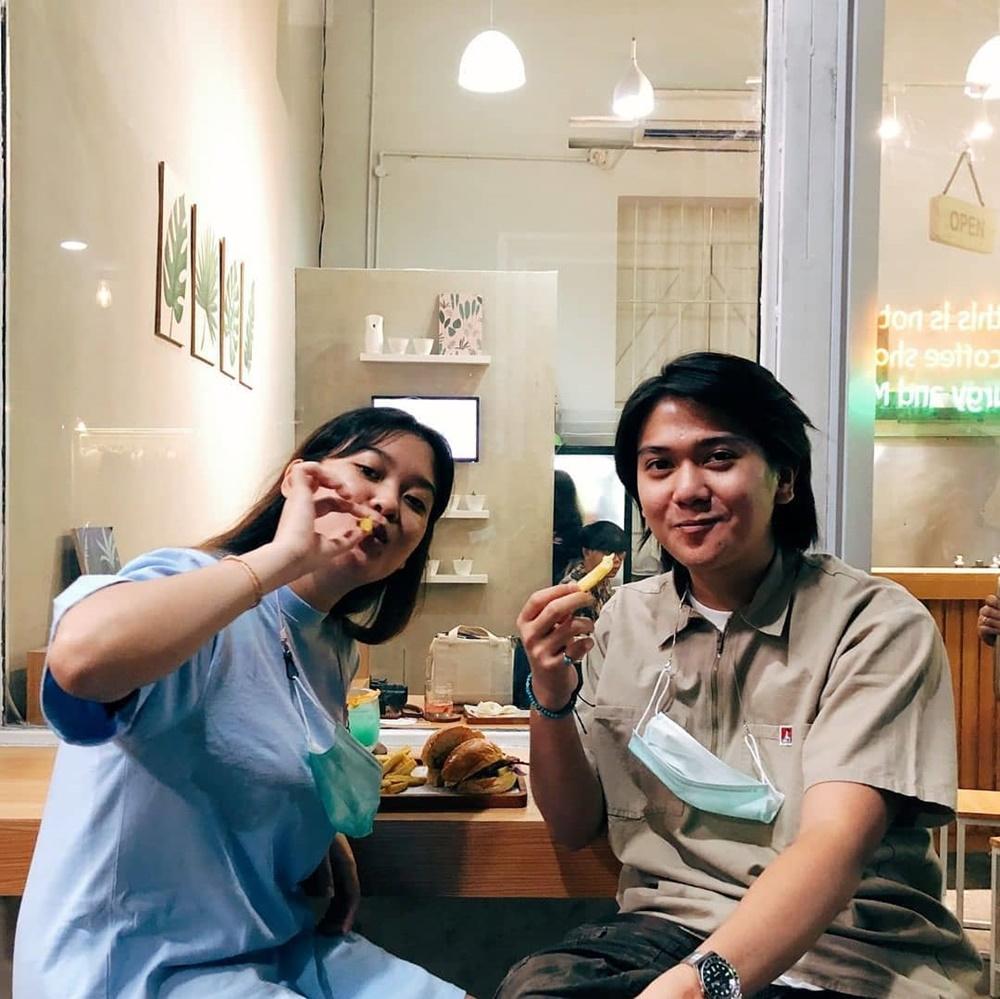 Gemas Maksimal! 9 Gaya Pacaran Iqbaal Ramadhan dan Zidny Lathifa
