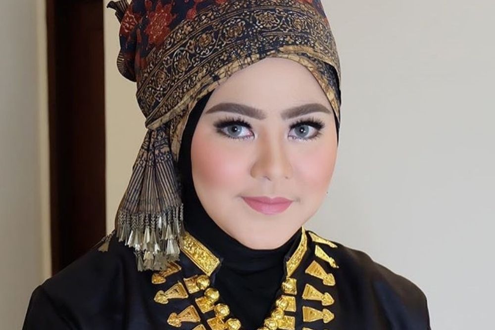 Potret Sherrin Tharia, Mantan Istri Zumi Zola yang Kini Lepas Hijab 