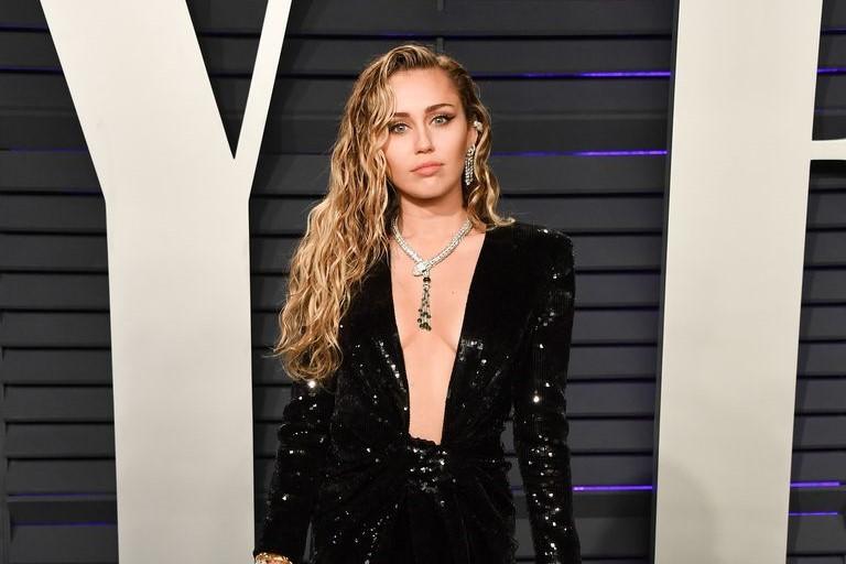 7 Artis Hollywood yang Menjanda Sebelum Usia 30 Tahun