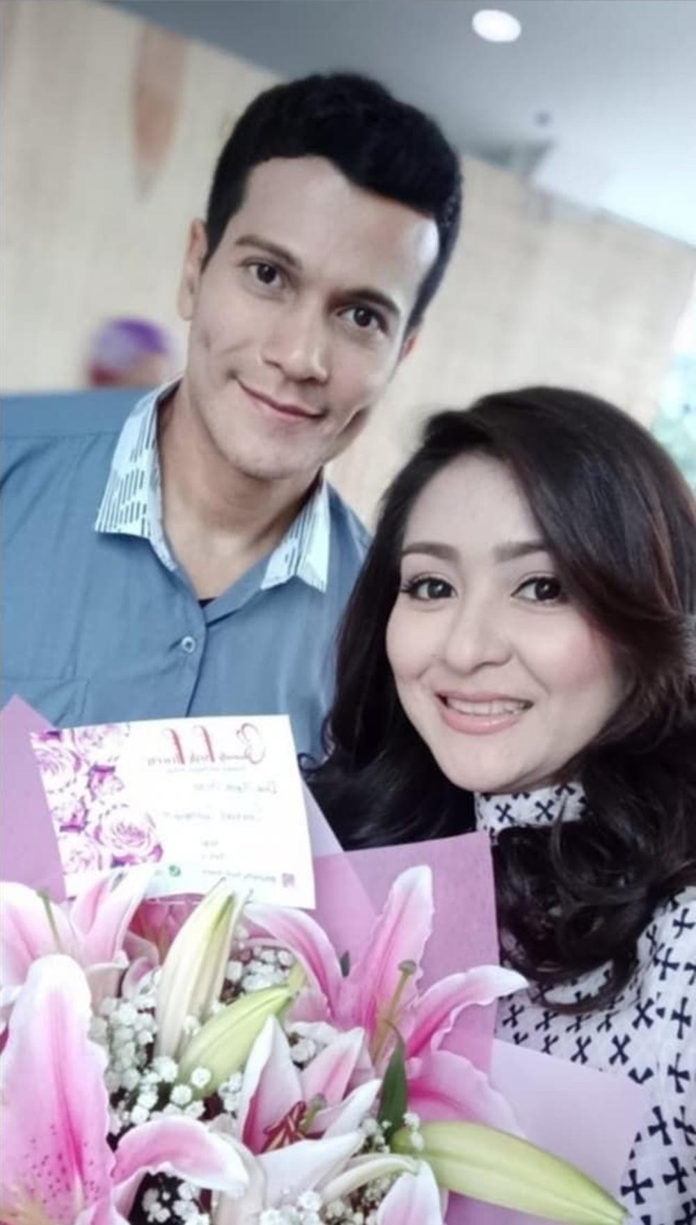 Potret Romantis 10 Raja Sinetron Era 90-an Bareng Istri, Awet Mesranya