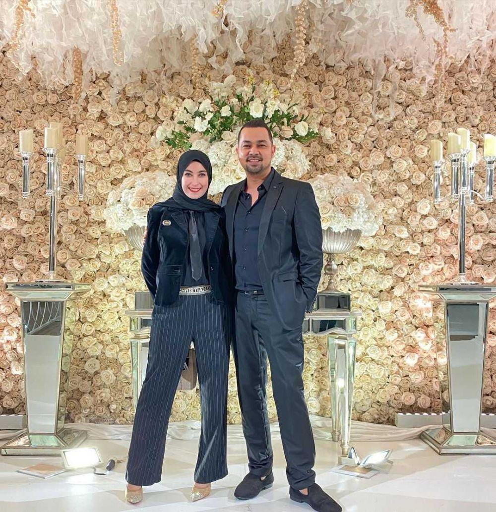 Potret Romantis 10 Raja Sinetron Era 90-an Bareng Istri, Awet Mesranya