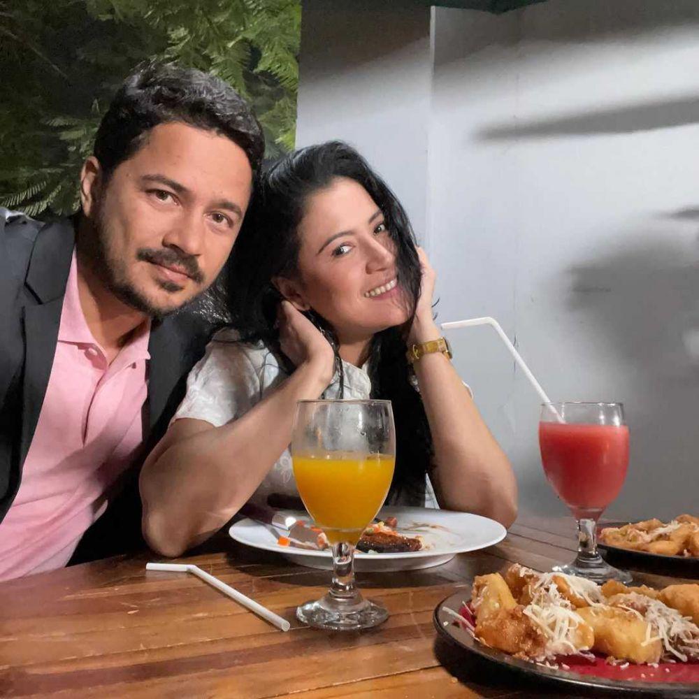 Potret Romantis 10 Raja Sinetron Era 90-an Bareng Istri, Awet Mesranya
