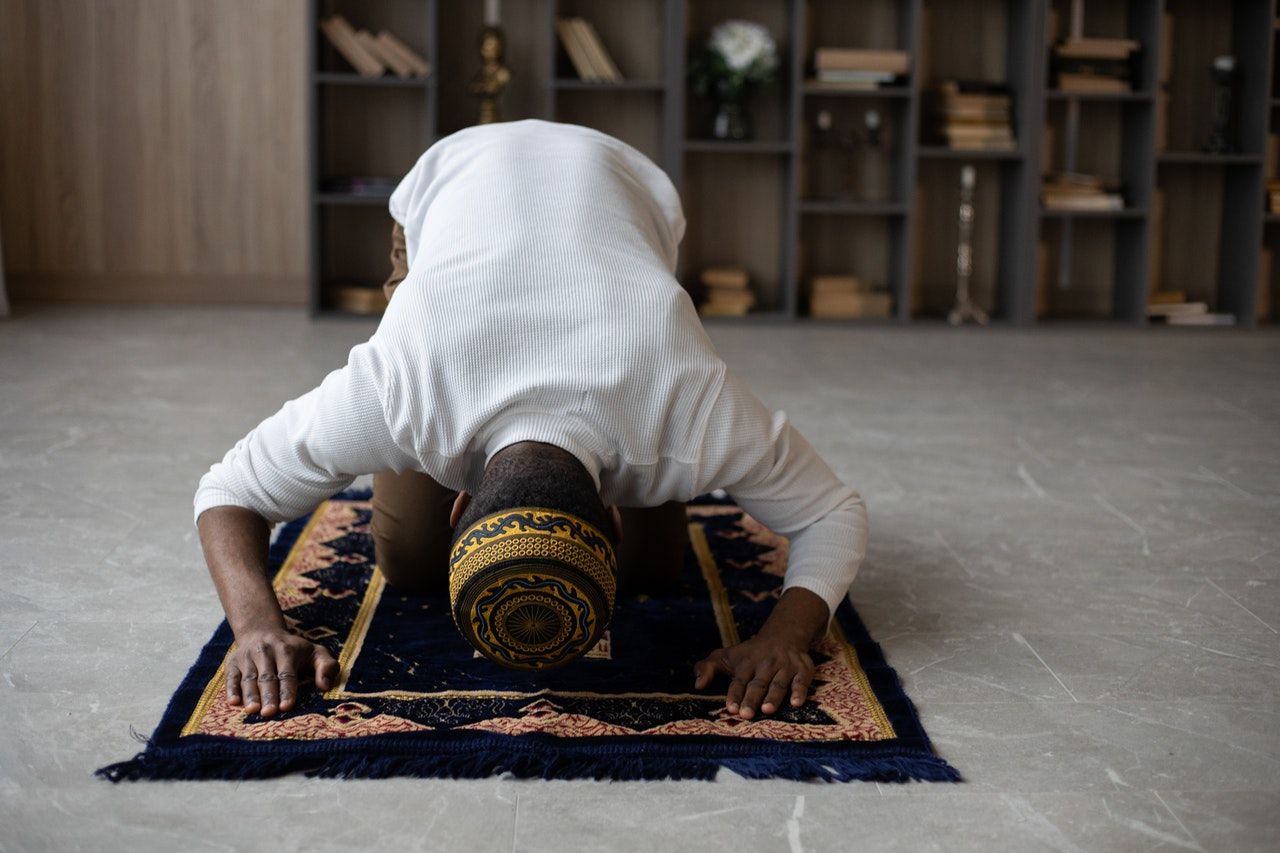 Bulan Penuh Berkah, 10 Keutamaan Bulan Ramadan yang Selalu Ditunggu