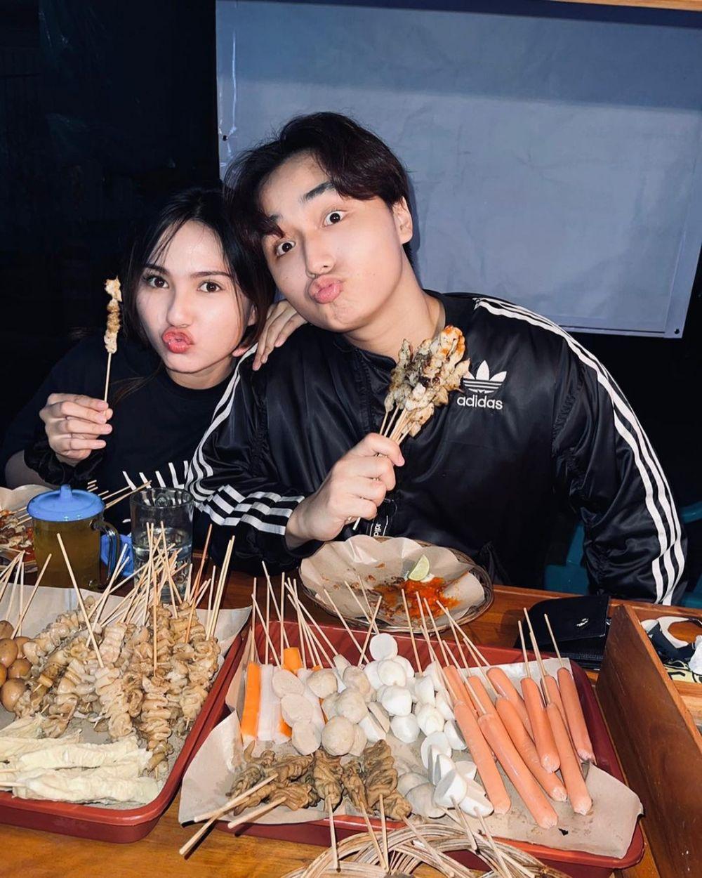 Langgeng Terus, Ini 9 Artis Pria yang Pacaran dengan Non Selebriti