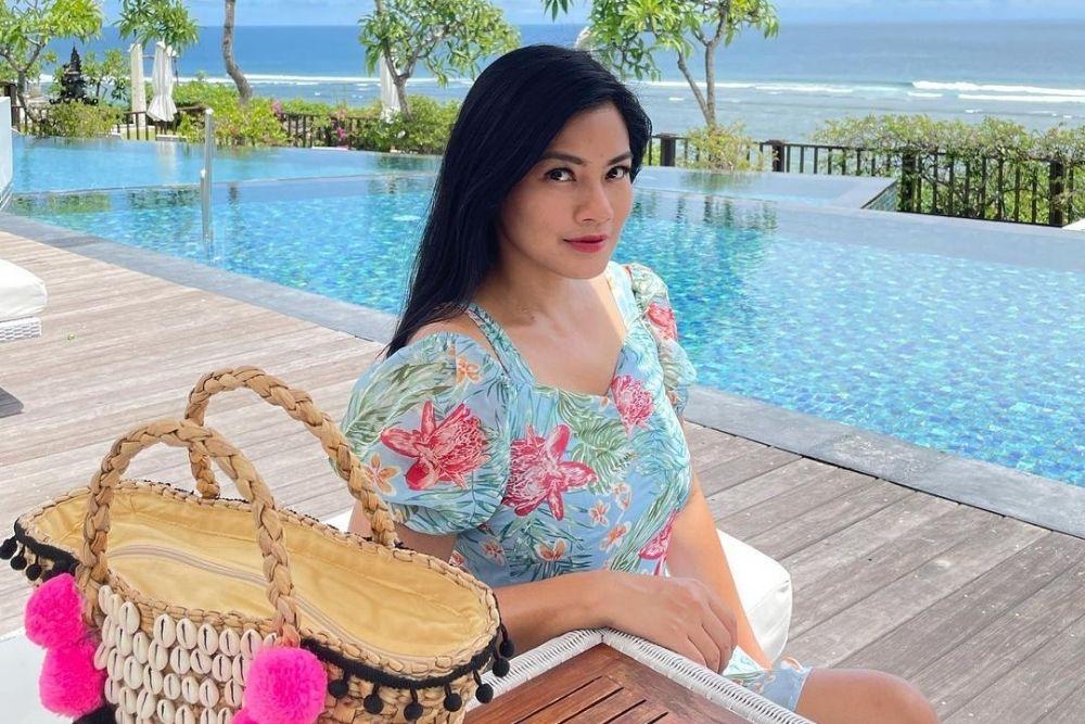 Hampir Kepala Empat, Intip Pesona Awet Muda Titi Kamal