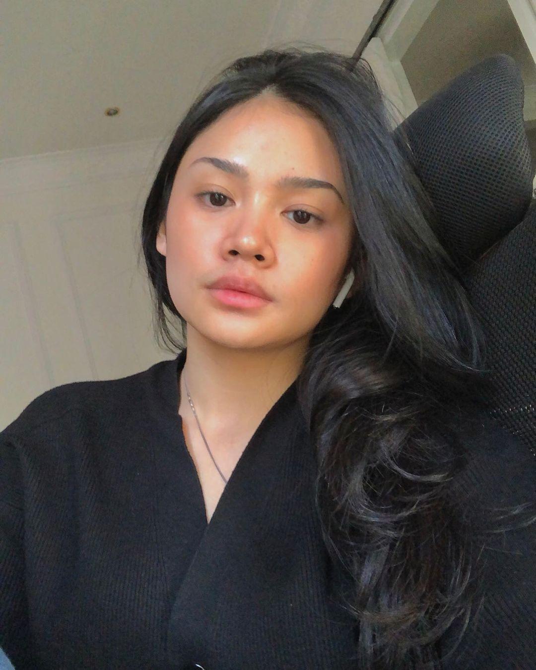Pesona Tiarani Savitri, Anak Sulung Mulan Jameela yang Beranjak Dewasa