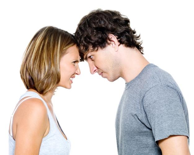 Jangan Emosi, Ini 9 Cara Menghadapi Pacar yang Over Protektif