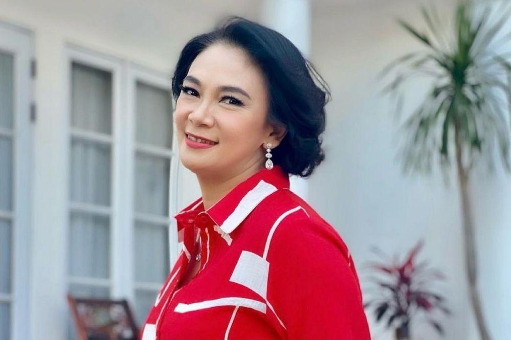 Hampir Berusia Setengah Abad, Intip Awet Mudanya Dian Nitami