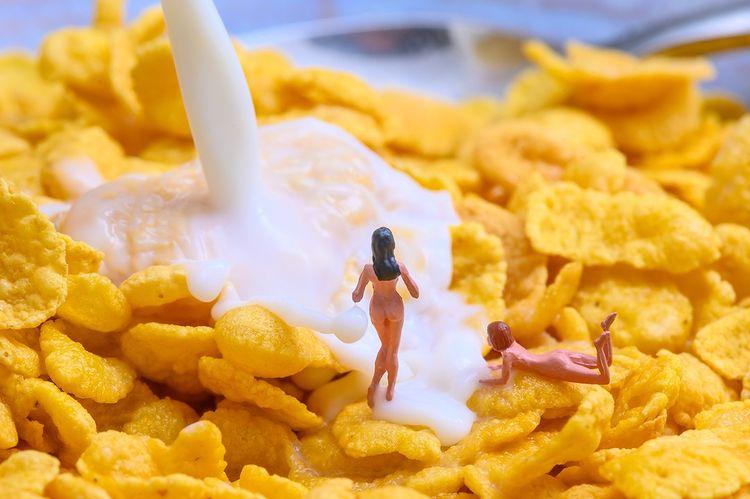 Unik dan Menggemaskan, Dunia Miniatur Ini Dibuat dari Makanan