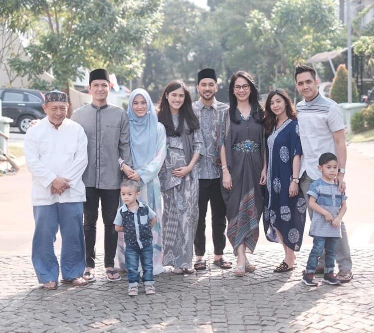 Toleransi, 8 Artis Ini Jalani Puasa Bersama Keluarga Beda Agama