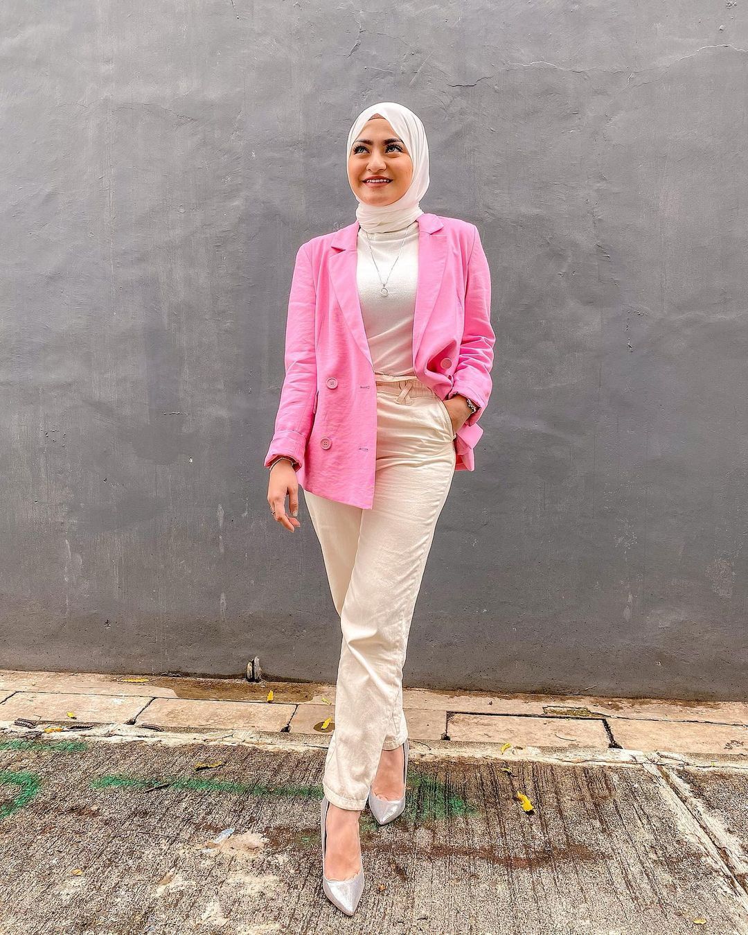 Intip Gaya Hijab Nathalie Holscher Setelah Menikah dengan Sule