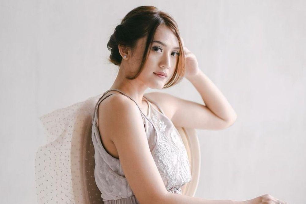 Gaya Anisa Azizah, Istri Raditya Dika yang Manis dan Kekinian