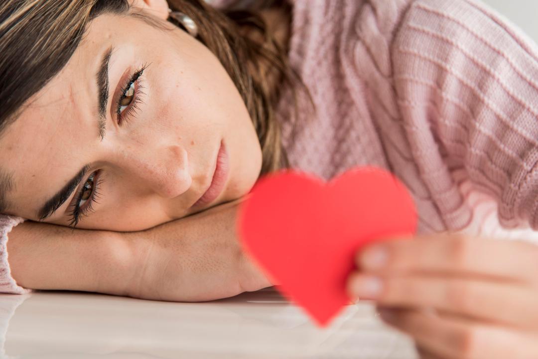 Dia Nggak Serius! Lihat 7 Tanda Jelas Cintanya Setengah Hati Padamu
