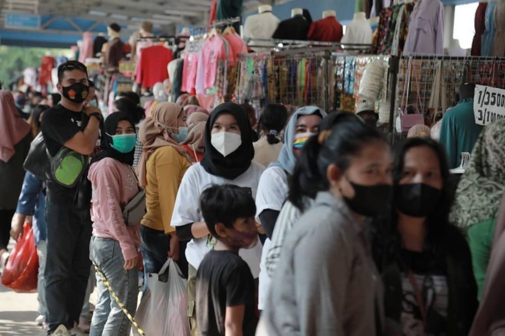 Viral, Ini 7 Potret Pasar Tanah Abang yang Penuh Lautan Manusia