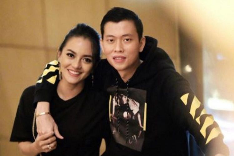 Joanna Alexandra dan 7 Artis yang Ditinggal Pasangan di Usia Muda