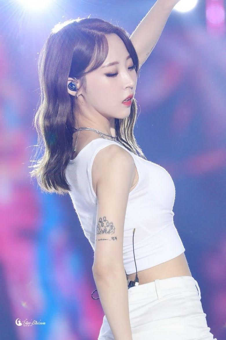 12 Idol Kpop Perempuan yang Tak Takut Pamer Tato