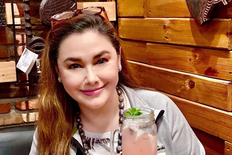 Bangkit dari Kesedihan, 5 Artis Ini Menikah Lagi Usai Suami Meninggal