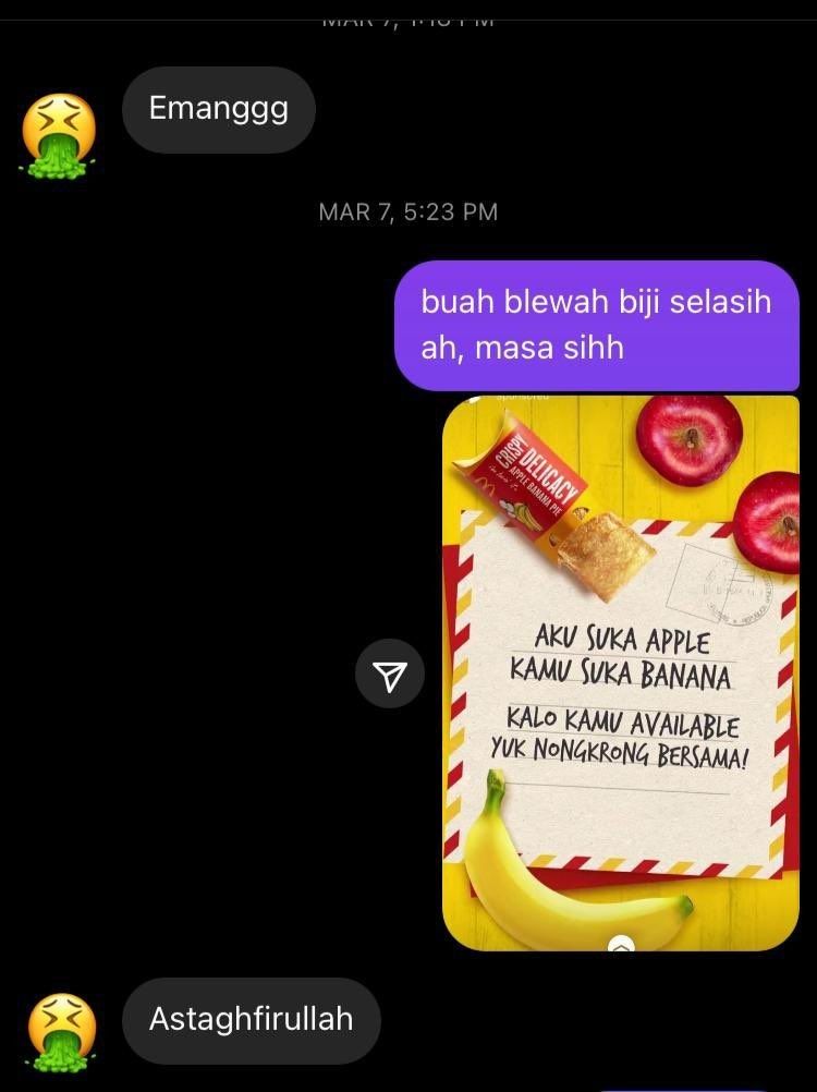 10 Momen Kocak Memulai Chat ke Gebetan Pakai Pantun, Bikin Ngakak!