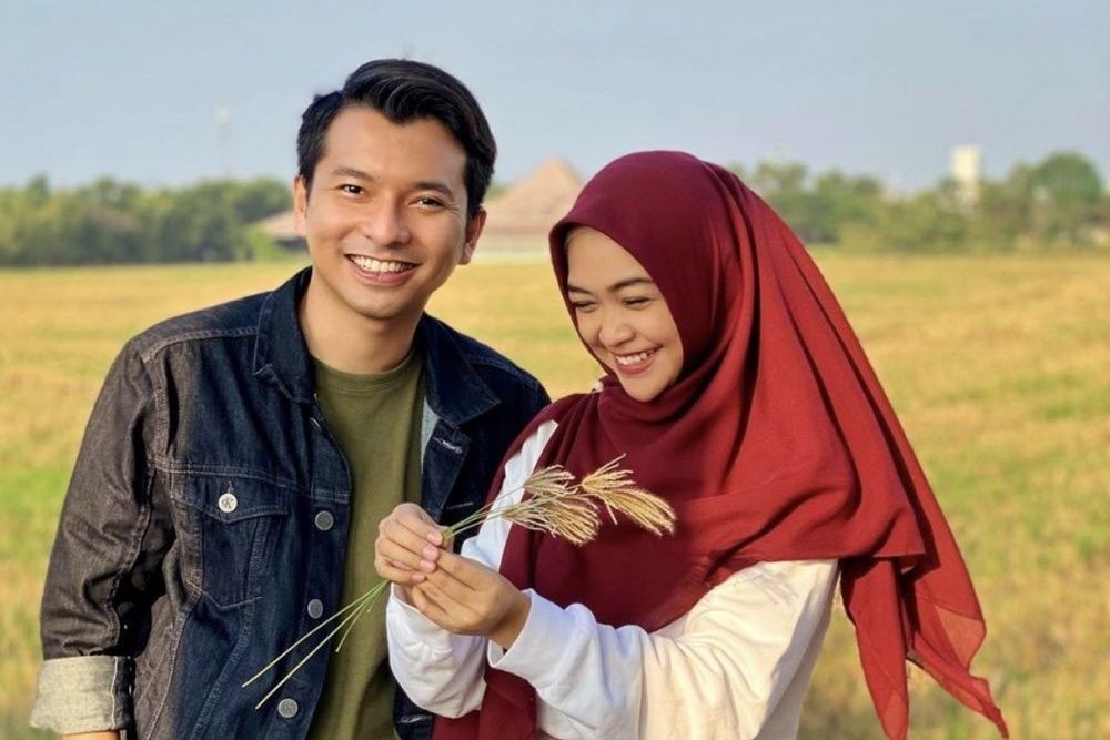 7 Pasangan Artis Ini Cintanya Bersemi dari Konten, Ada yang Beda Agama