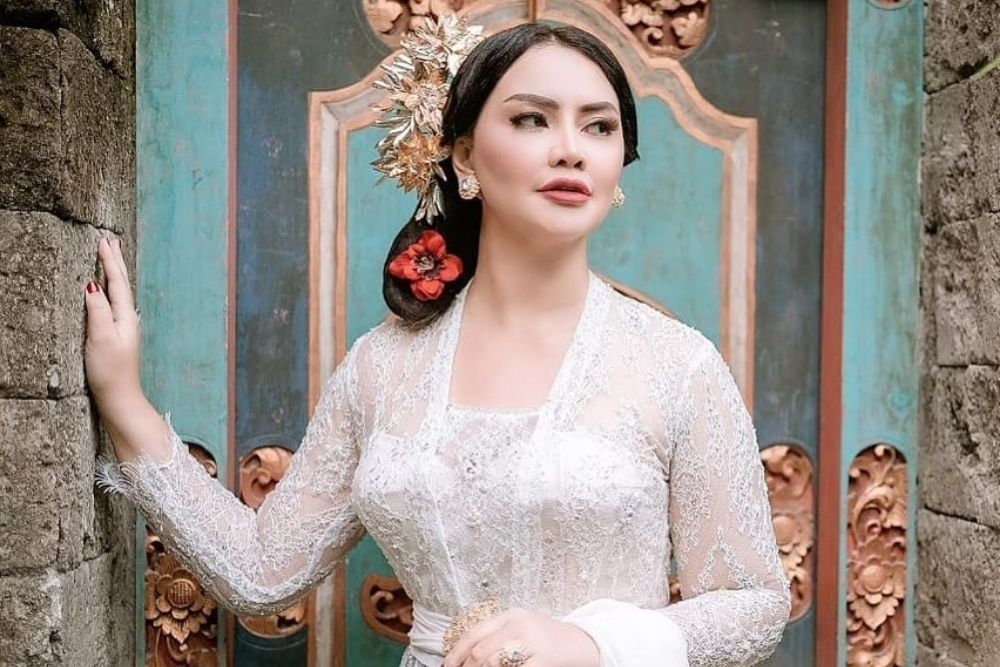 7 Potret Sensual Sisca Mellyana yang Menggugah Hati Kaum Adam  