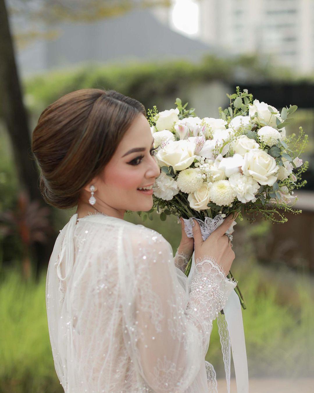 Riasan Flawless Citra Monica Ketika Dipersunting Ifan 'Seventeen'