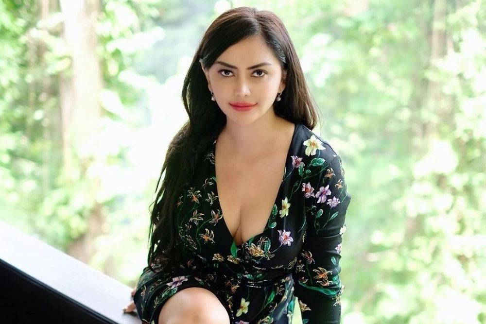 7 Potret Sensual Sisca Mellyana yang Menggugah Hati Kaum Adam  